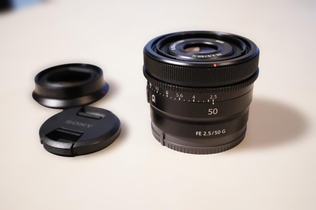 カメラレンズ　SONY SEL50F25G