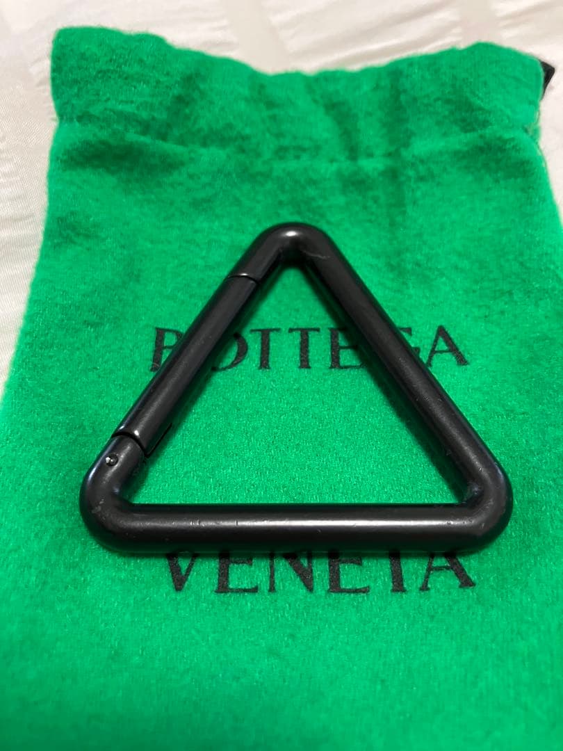 BOTTEGA VENETA ボッテガヴェネタ トライアングル キーリング