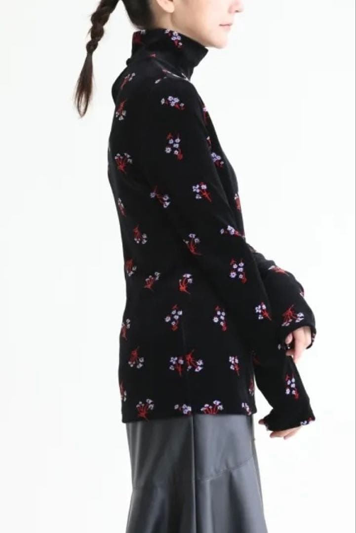 新品 マメクロゴウチ フローラル ジャガード ハイネック ベロア トップス