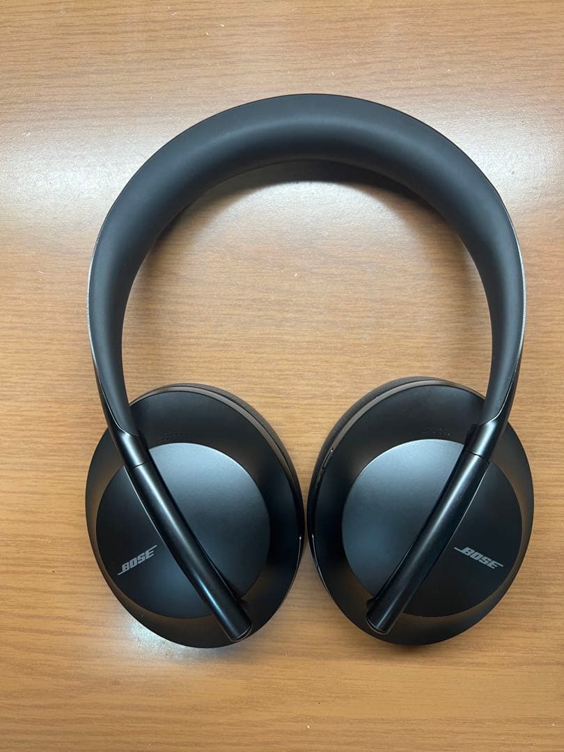 BOSE ノイズキャンセリングヘッドホン700