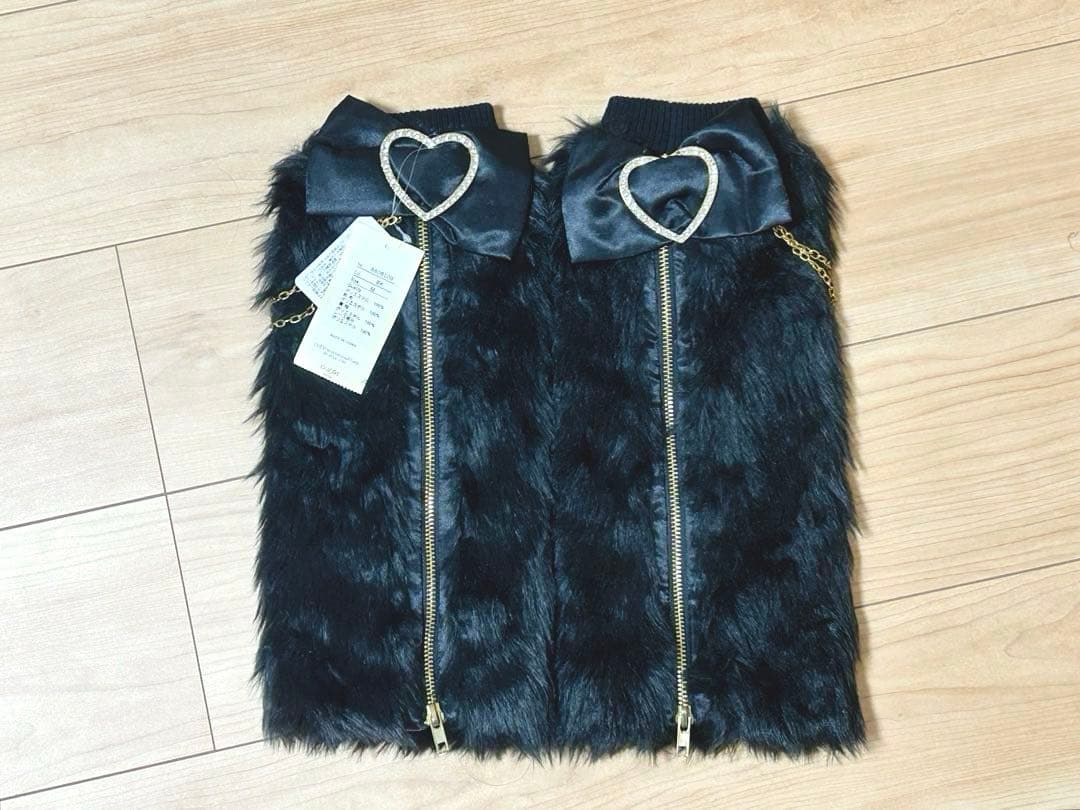 GOLDS♡タグ付き♡ハートバックル♡チェーン♡ファーレッグカバー♡黒×ピンク