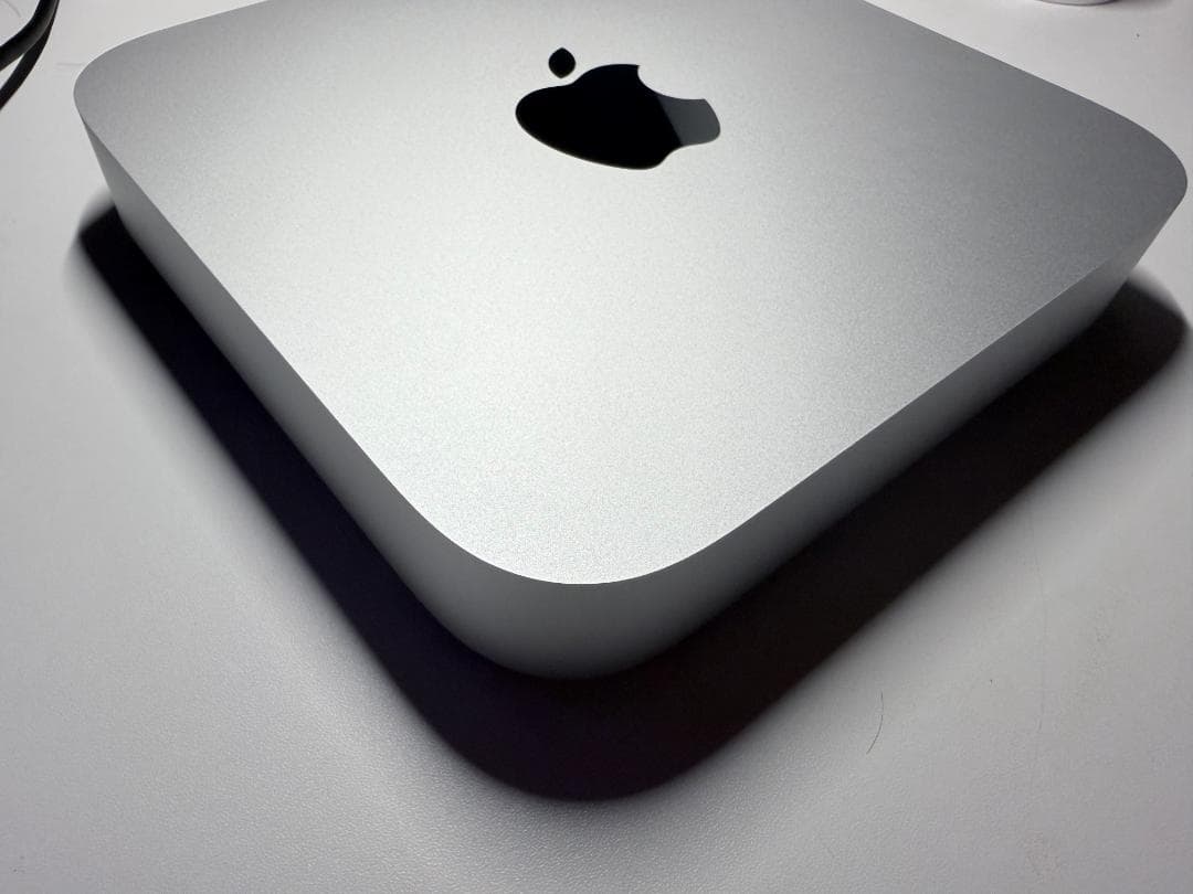Apple Mac mini M2 8GBメモリ / 256GB SSD
