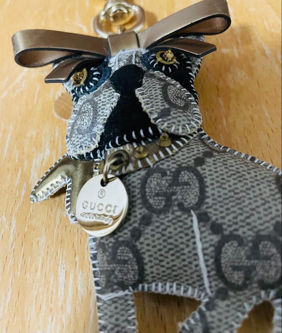 グッチ GUCCI キーホルダー チャーム グッチョリ ドフレンチブルドッグ
