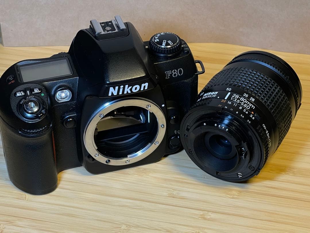 極美品Nikon F80 フィルム一眼レフカメラ　セット