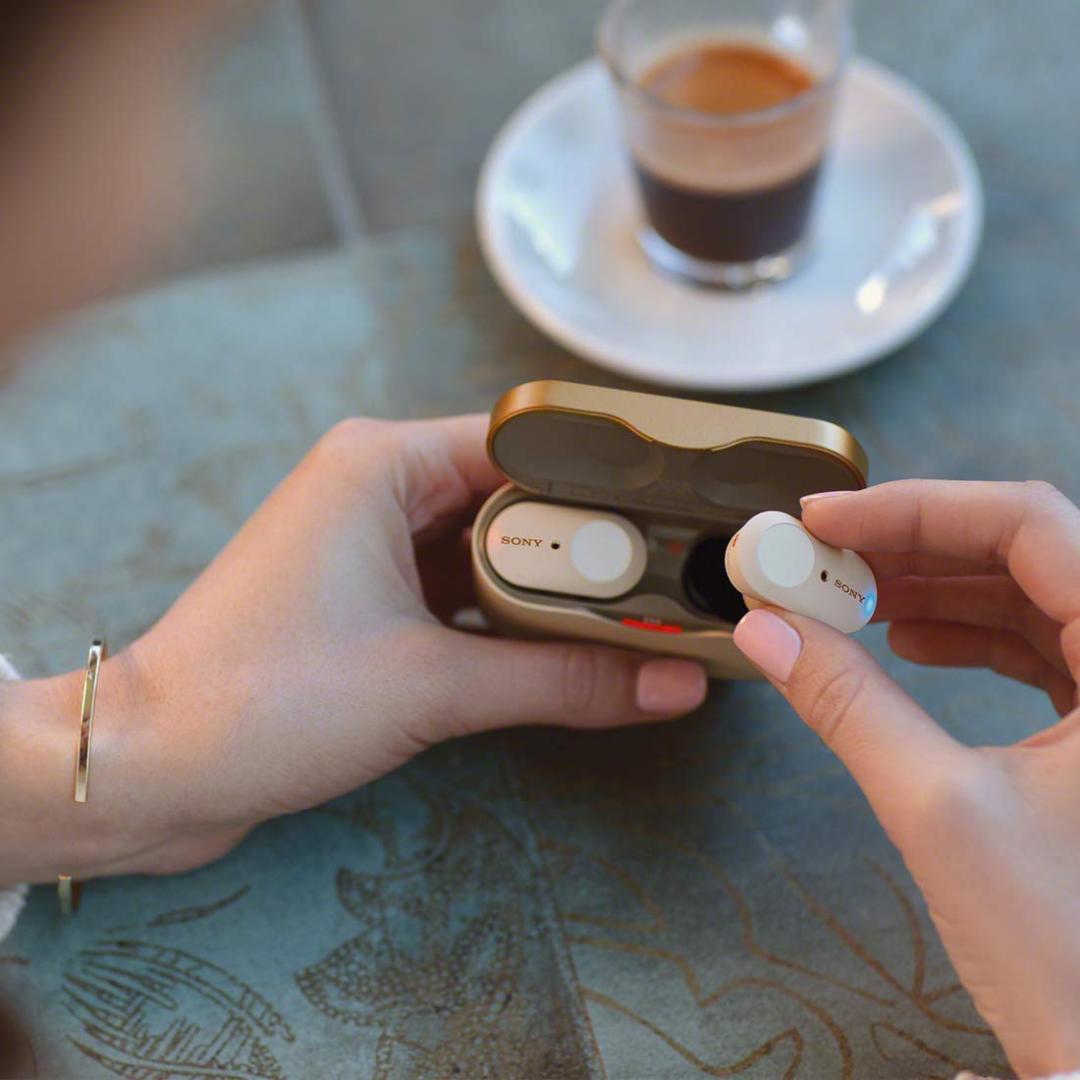 【送料無料】ワイヤレスノイズキャンセリングイヤホン WF-1000XM3 S