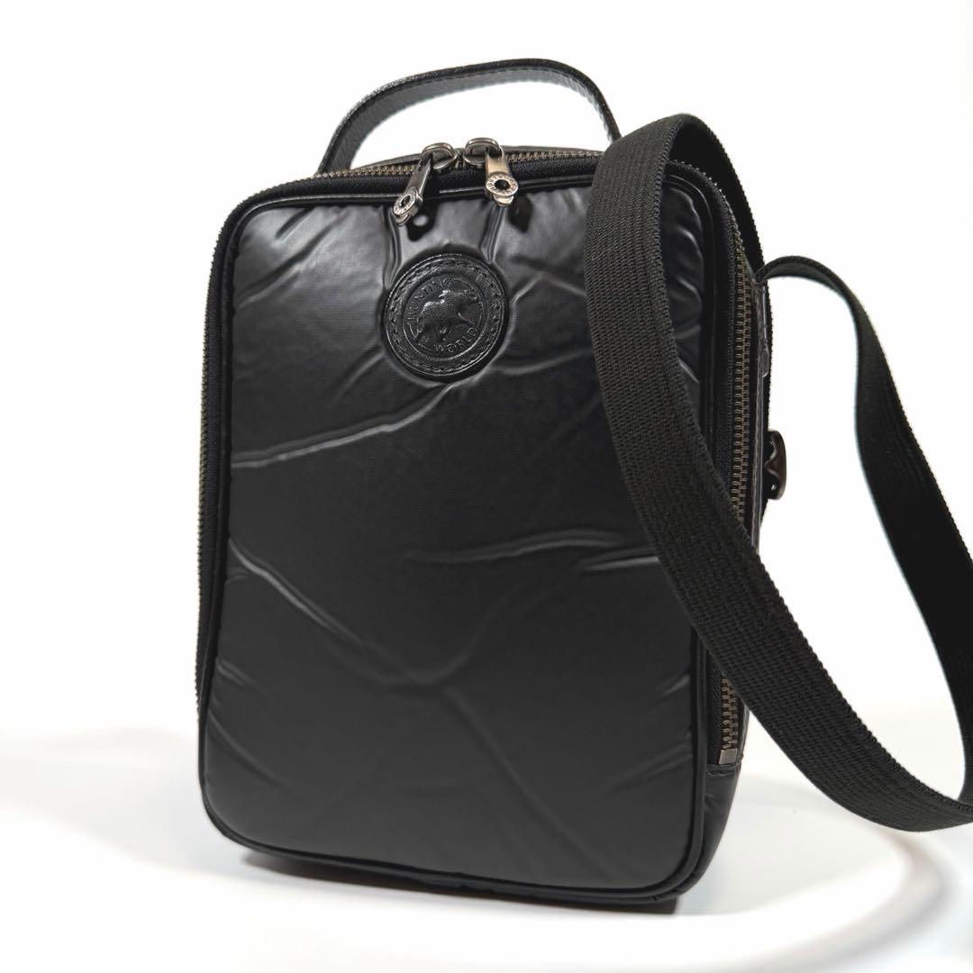 【極美品】ハンティングワールド　ショルダーバッグ　2way バチューサーパス　黒