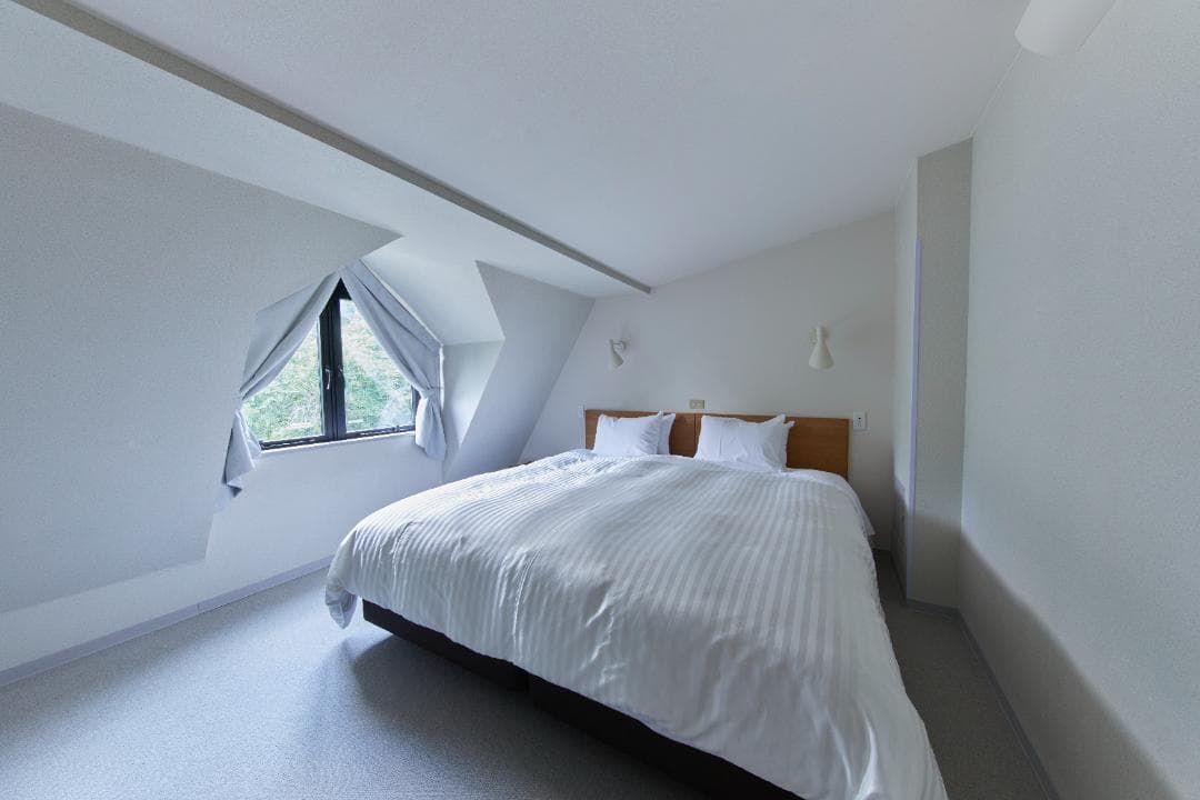 羽毛掛布団とデュベ風ストライプカバー（キングサイズ）K3