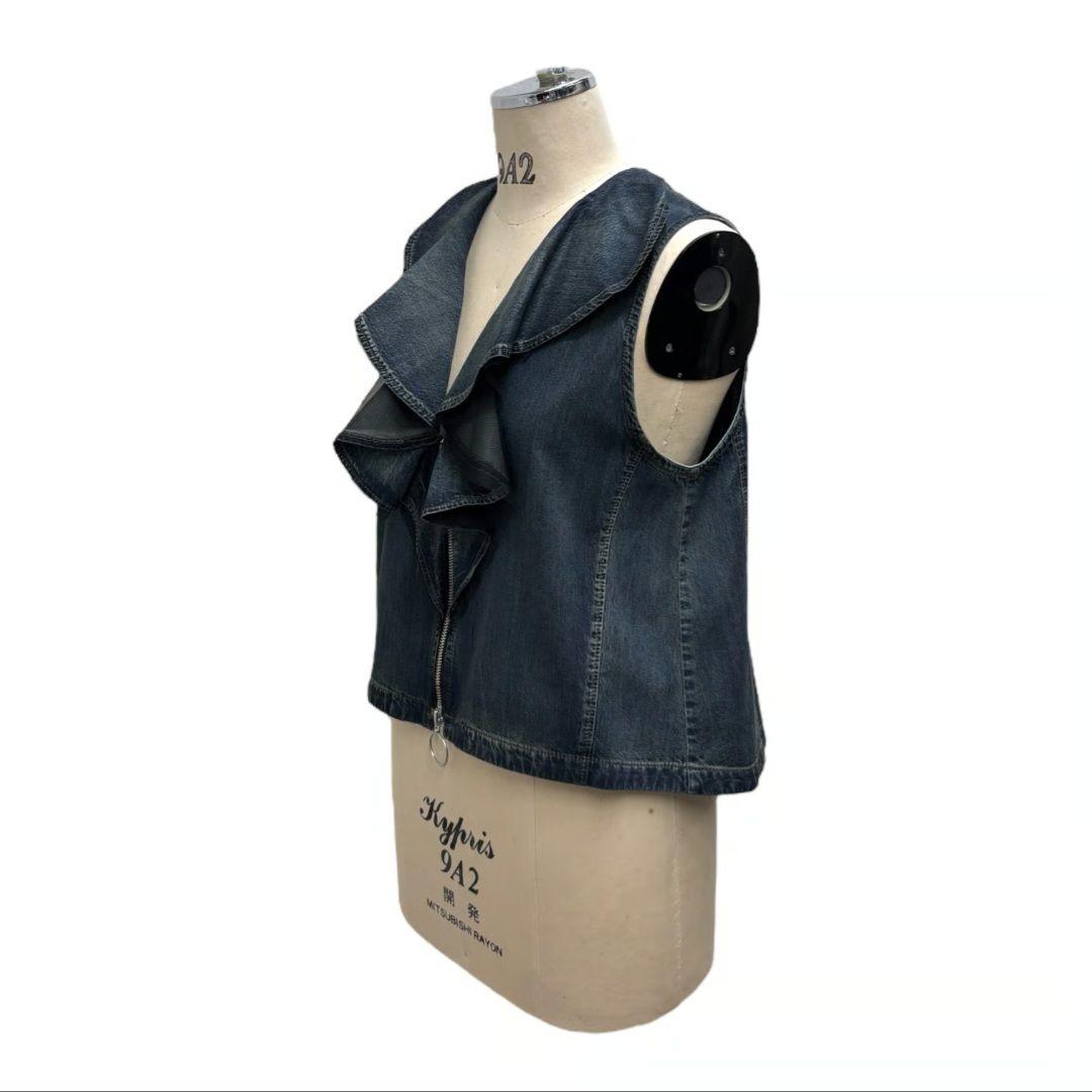 新品　未使用　ayane ダンガリー　フリル　ベスト