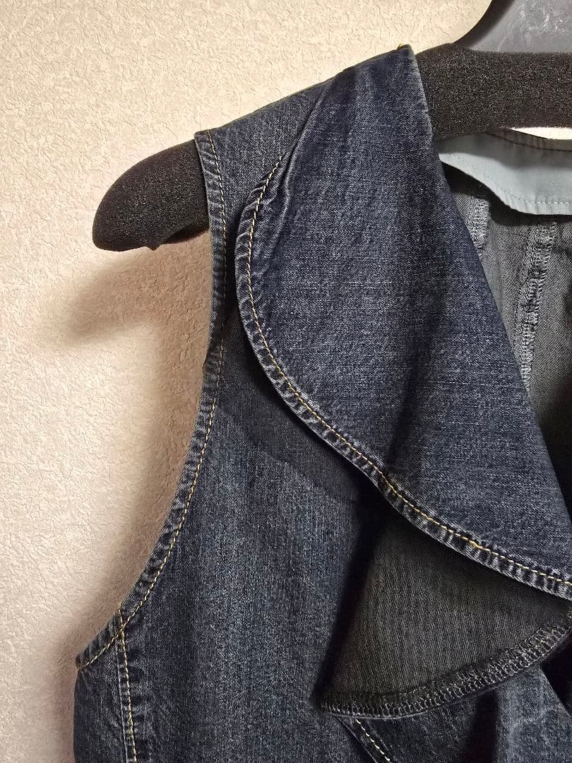 新品　未使用　ayane ダンガリー　フリル　ベスト