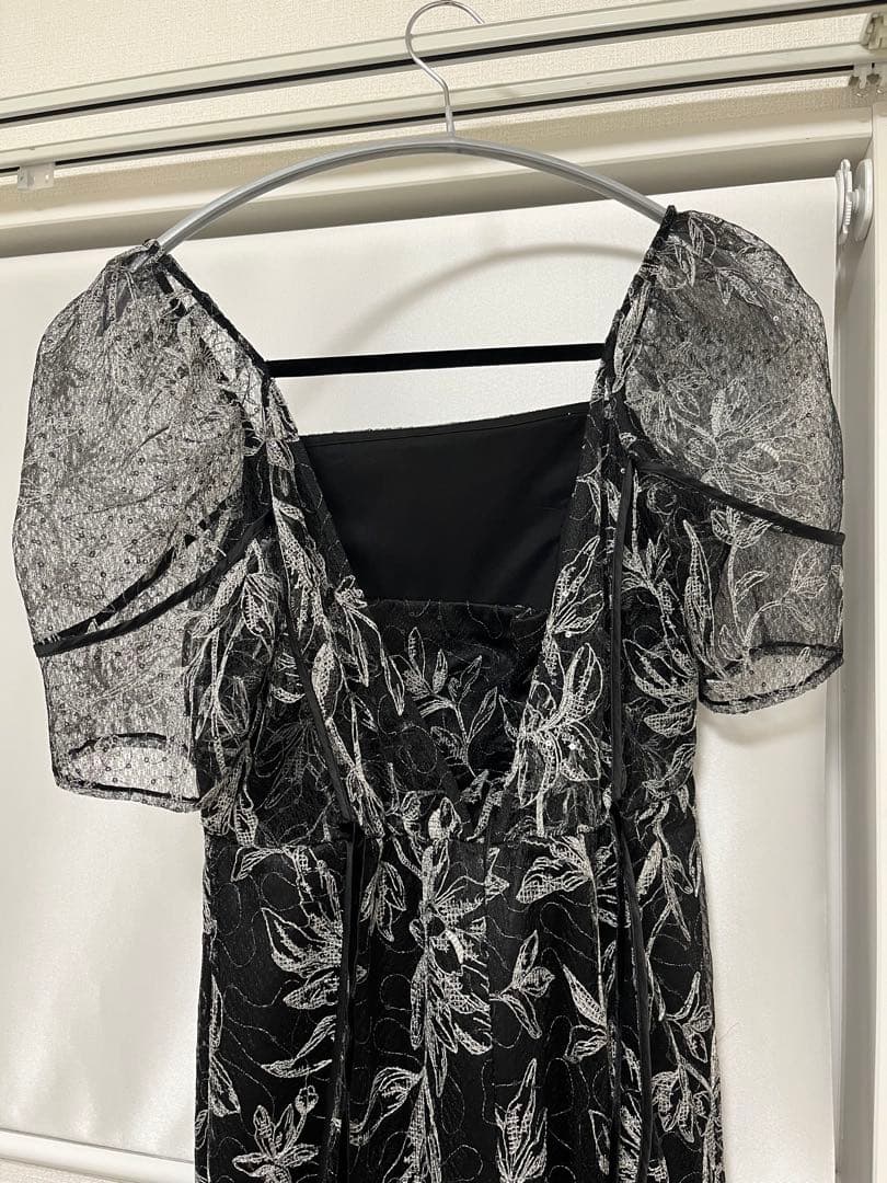 【美品】フラワー刺繍パフスリーブマキシドレス