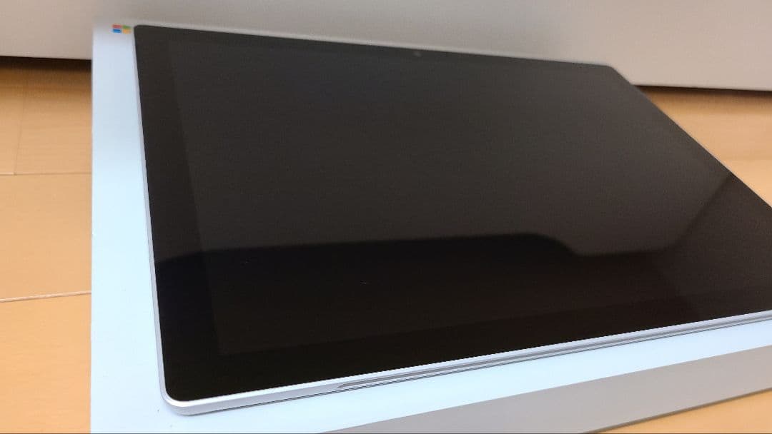 Surface Pro 6 本体 + キーボード + ACアダプター+ケース