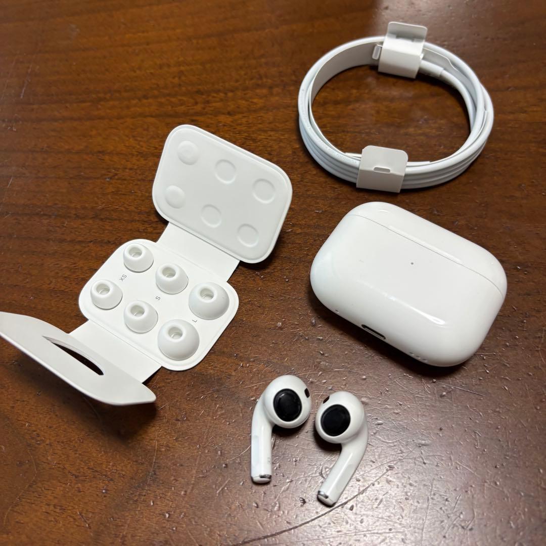 AirPods Pro 第2世代 Lightning ケース電池消耗 清掃済み