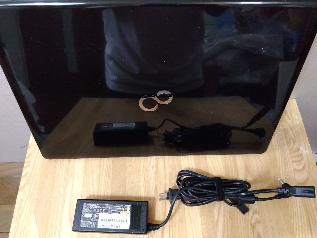 富士通　Lifebook AH46/W i5-6300HQ