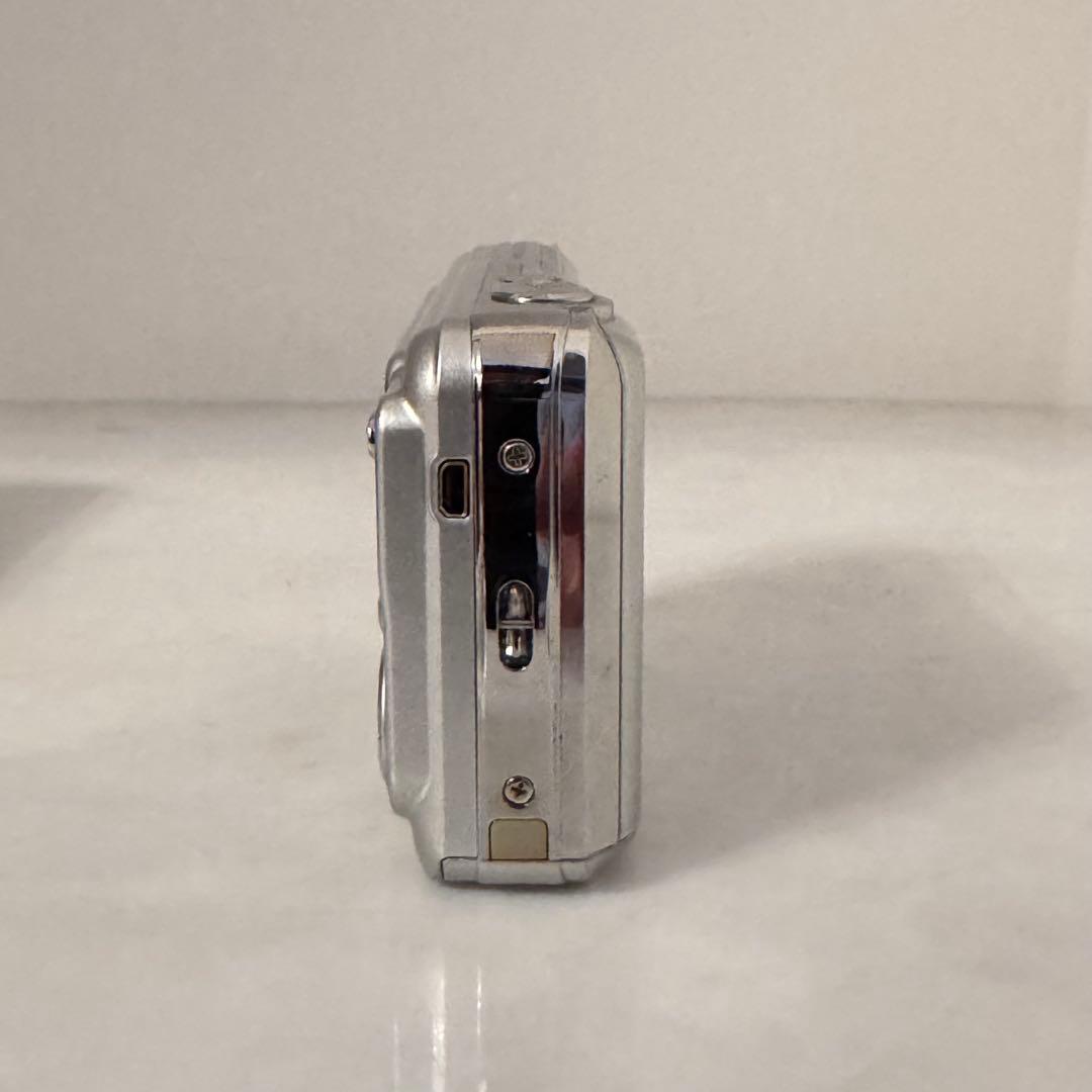 FINEPIX AV100 富士フイルム 単三電池駆動 コンデジ