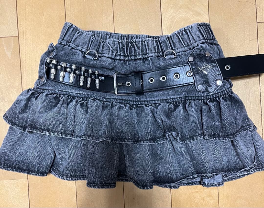 『REFLEM/レフレム』弾丸ベルト付きフリルスカート　タグ付き新品