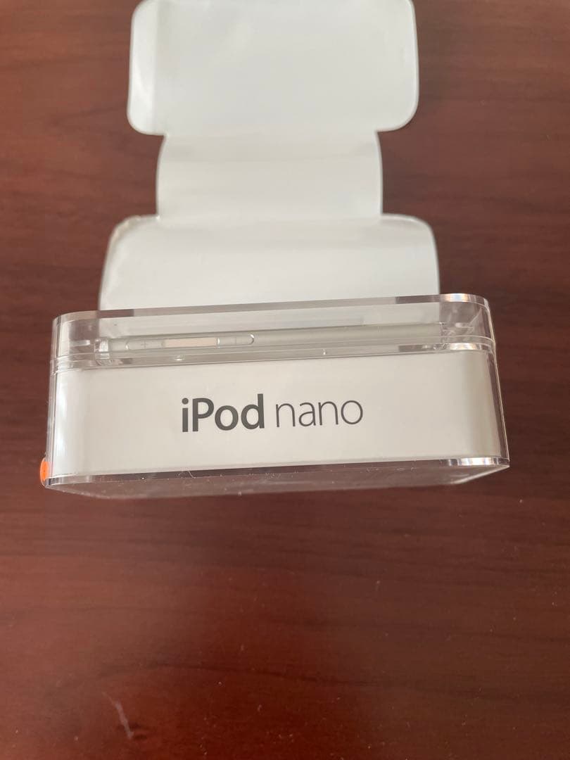 iPod nano 第7世代（16GB）　シルバー　新品・未開封