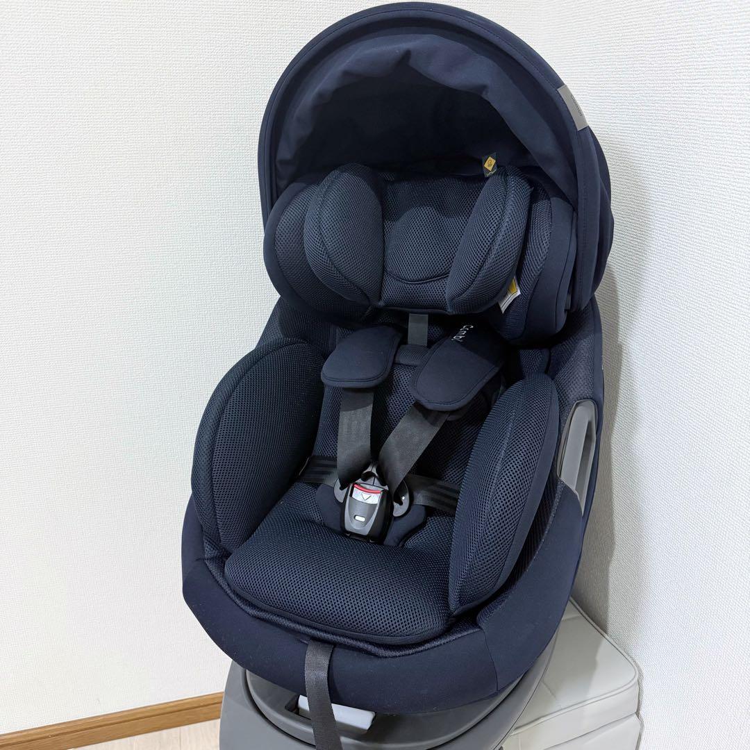 【極美品】コンビTHE S ISOFIX エッグショック ZD／ネイビー
