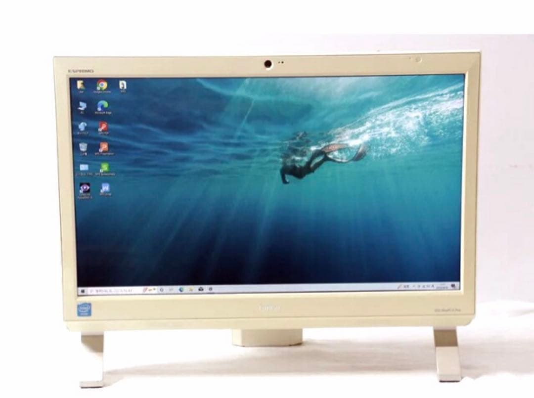 富士通　ESPRIMO FMVF52RW 液晶一体型デスクトップPC