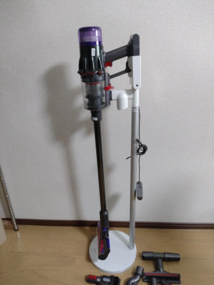 ダイソン★digital slim★SV18★バッテリー新品と同等★スタンド付2