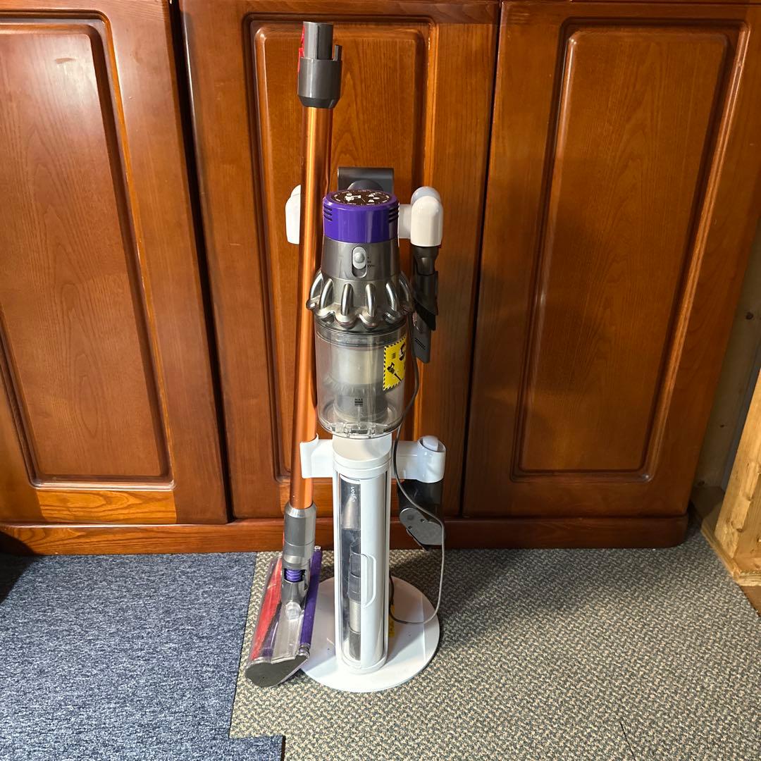 Dyson V10 SV12 動作品　エコ46分　フロアドック付き