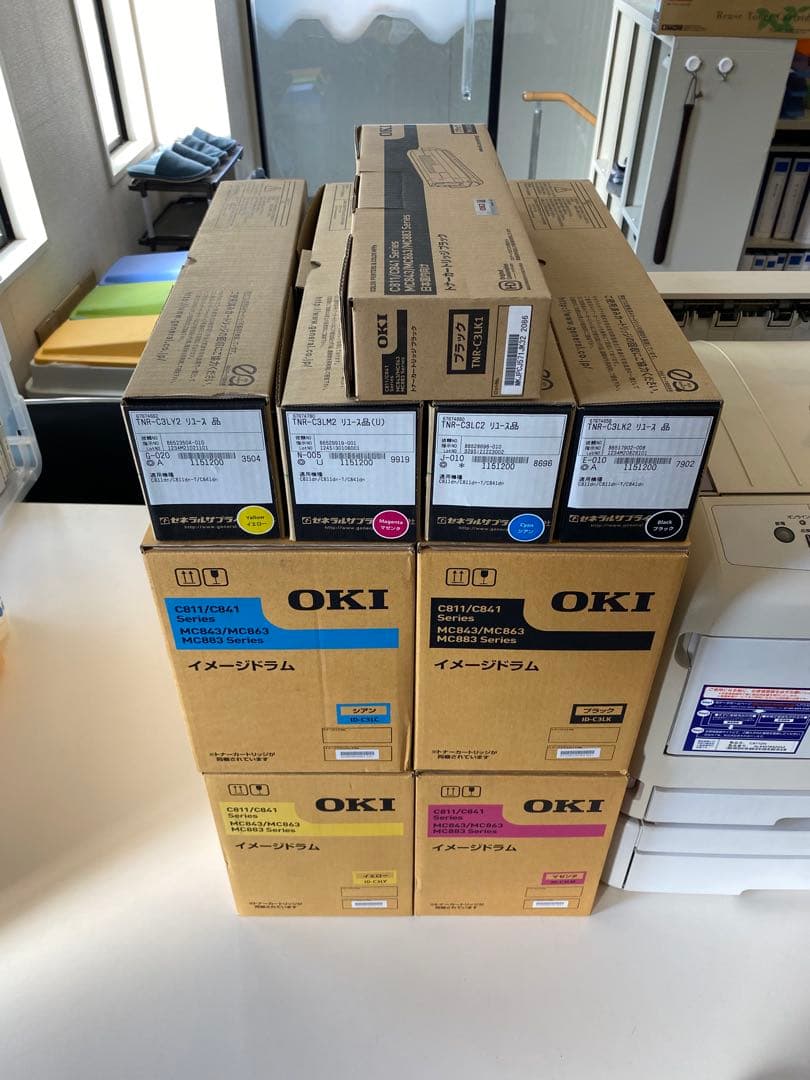 OKI C811dn業務用カラープリンター増設ユニット付き（トナーとドラム付き）