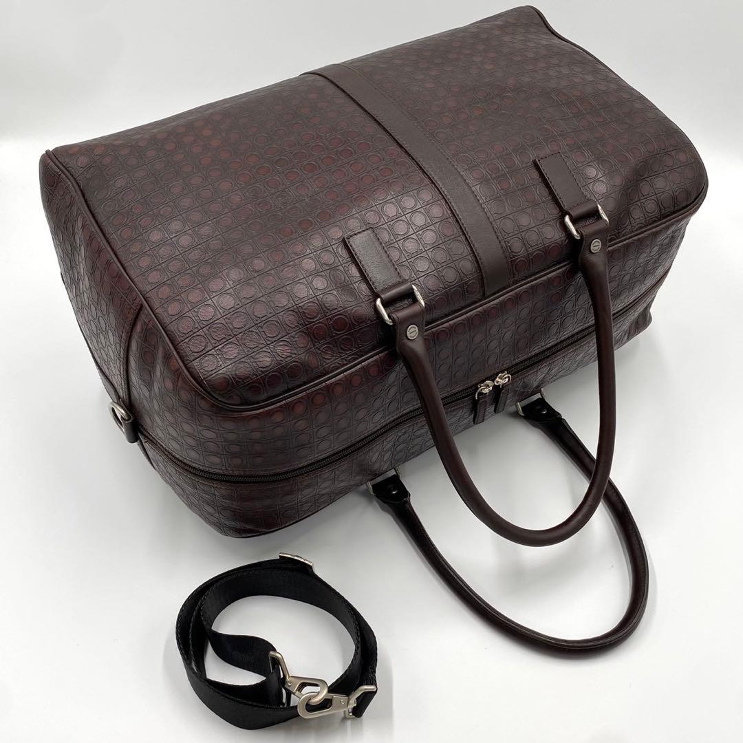 極美品✨フェラガモ 2way ガンチーニ エンボス レザー ボストンバック