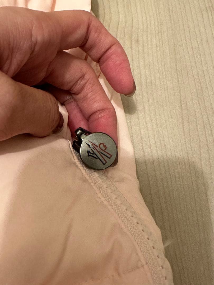 モンクレール　おくるみ　ピンク　moncler