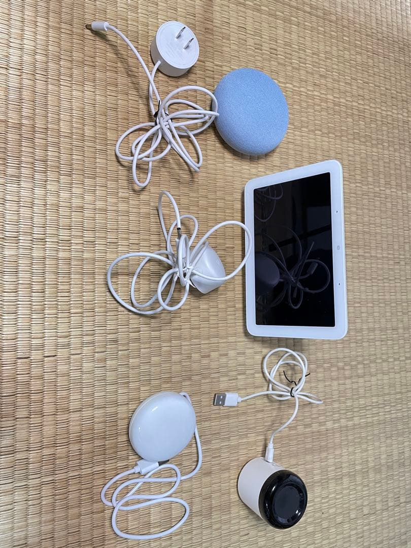 ブルー スマートスピーカー タッチスクリーン