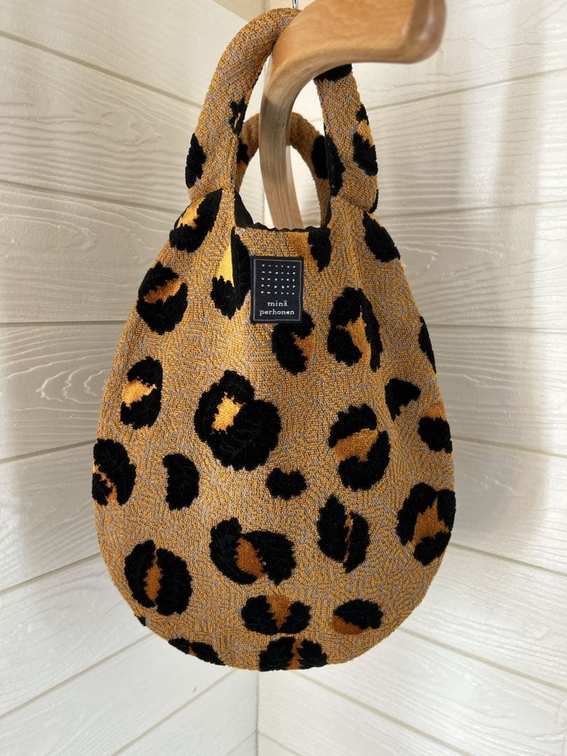 美品　minä perhonen パイル　ジャガード　エッグバッグ