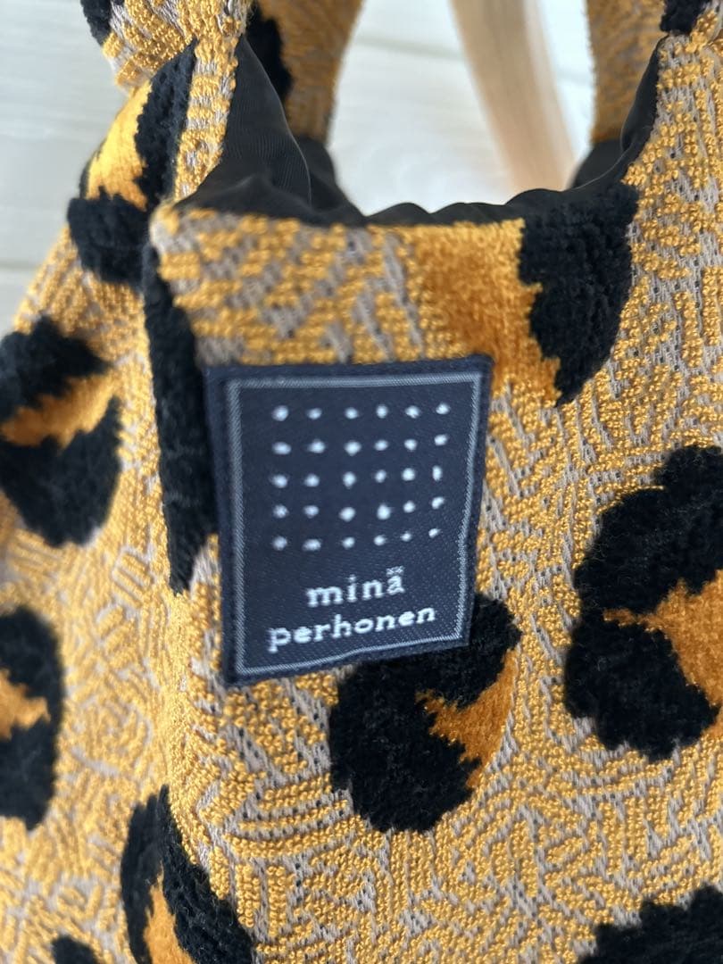 美品　minä perhonen パイル　ジャガード　エッグバッグ
