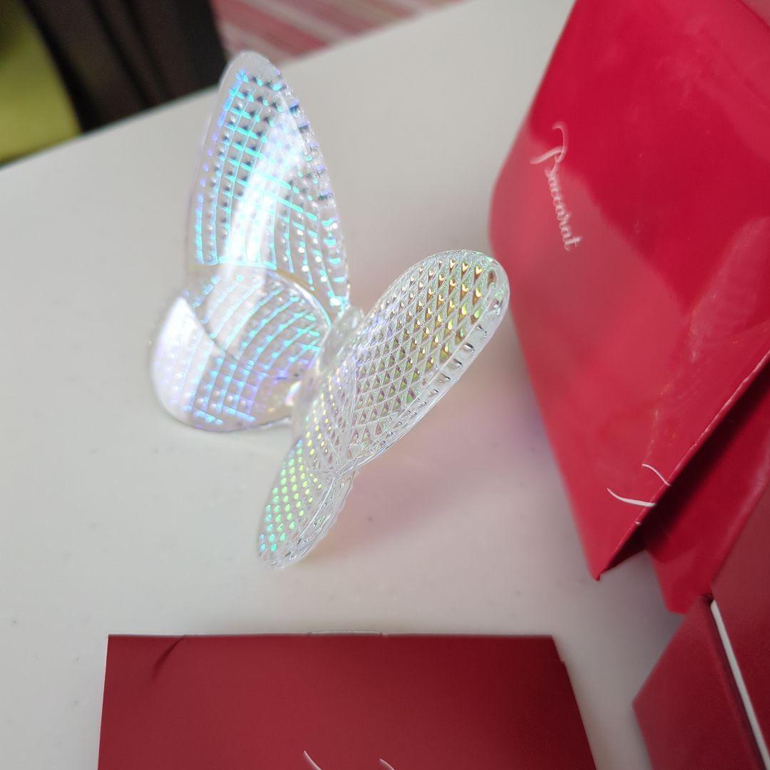 バカラ ラッキーバタフライ パピヨン 置き物 クリスタル　置き物　レインボー