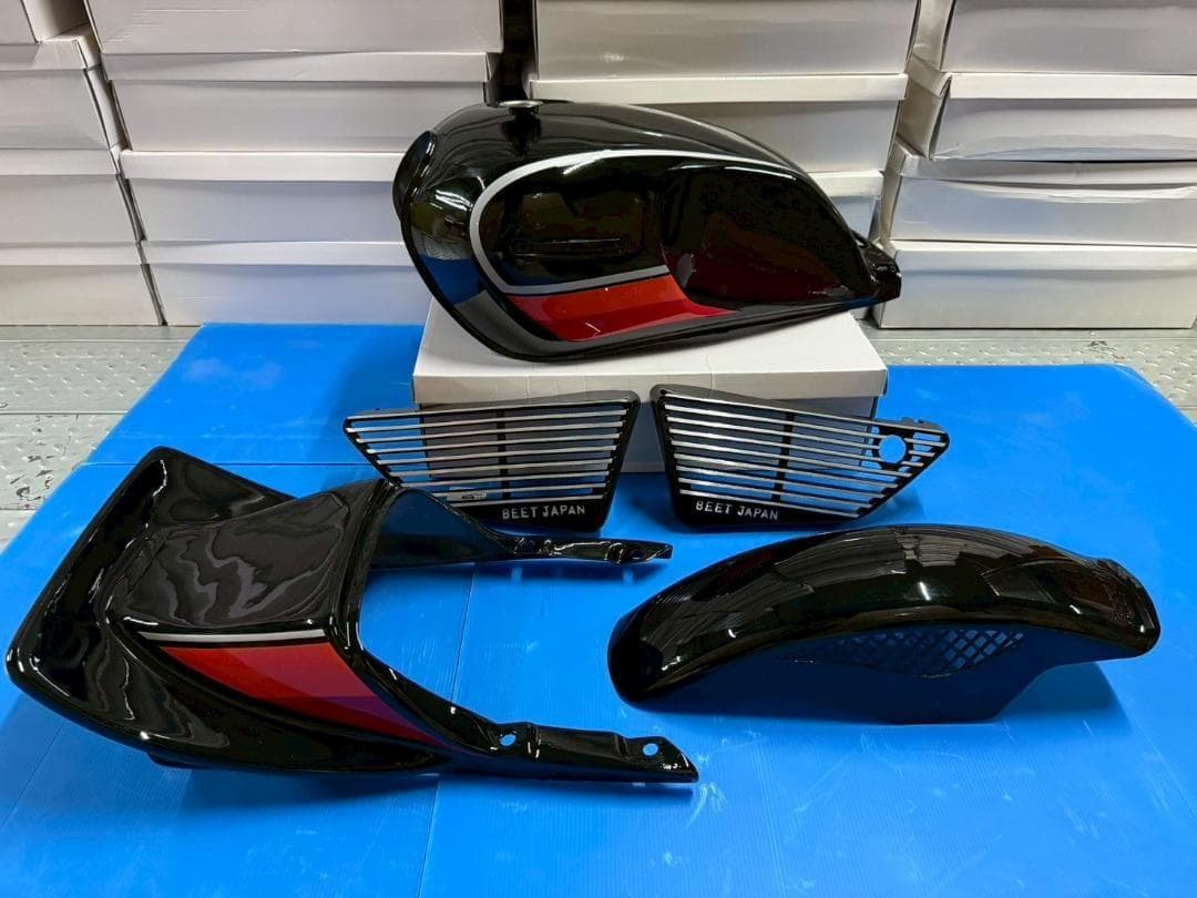 XJ400黒橙１ 外装 フェンダーロゴ タンク アルフィン ハネテールカウル