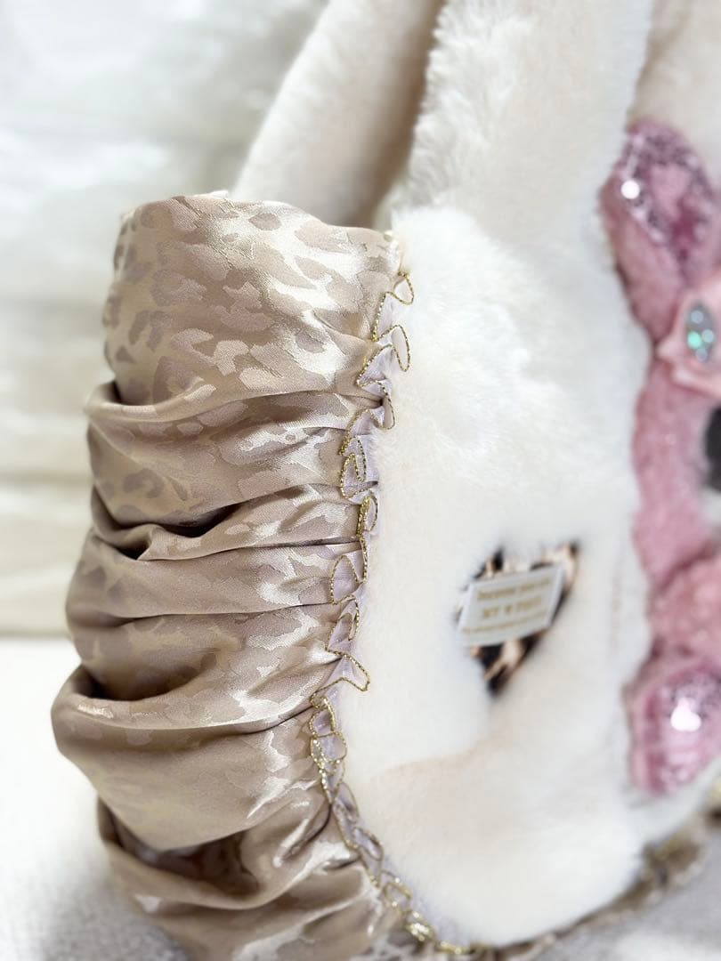 ゆ*ら様 コヤンイサムチョン　ハンドメイド　ギャザーバッグ　白ファー　ピンクうさ