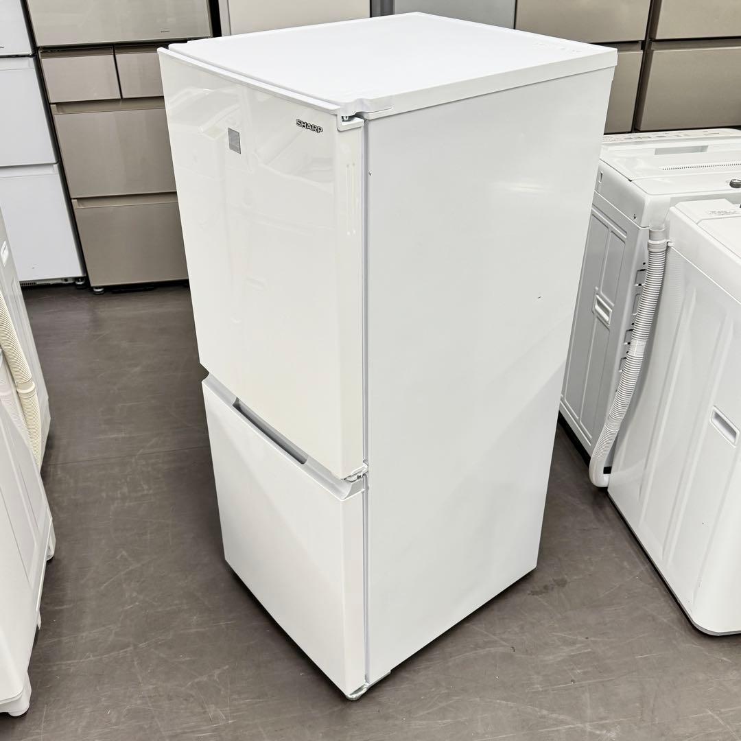 激安‼️ 21年製シャープ2ドア冷蔵庫SJ-15E8-KW 152L. A0916