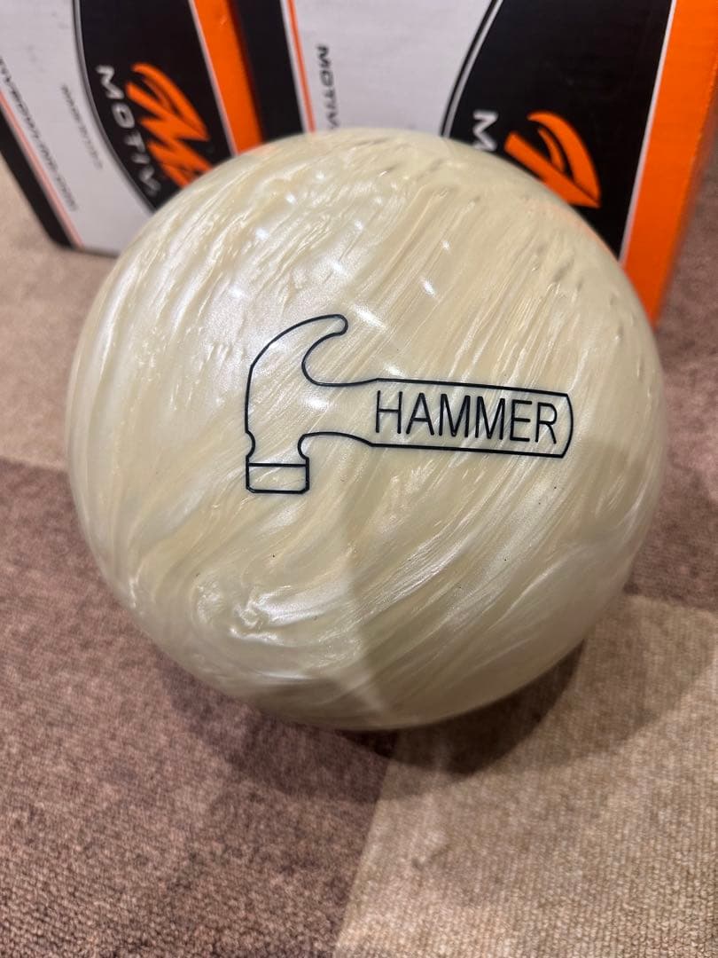 ハンマー　ブラックウイドーゴーストパール ボウリングボール　15ポンド