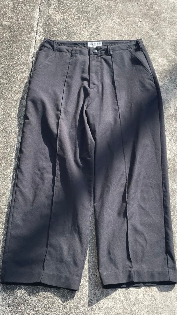 Evisen 黒 スラックス Lサイズ