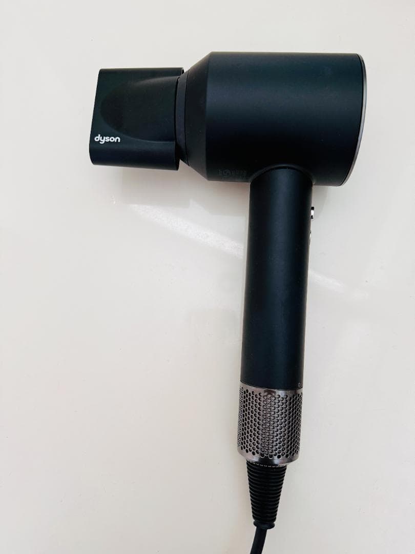 【令和の諸葛孔明】【値下げ】dyson ヘアドライヤー ブラック