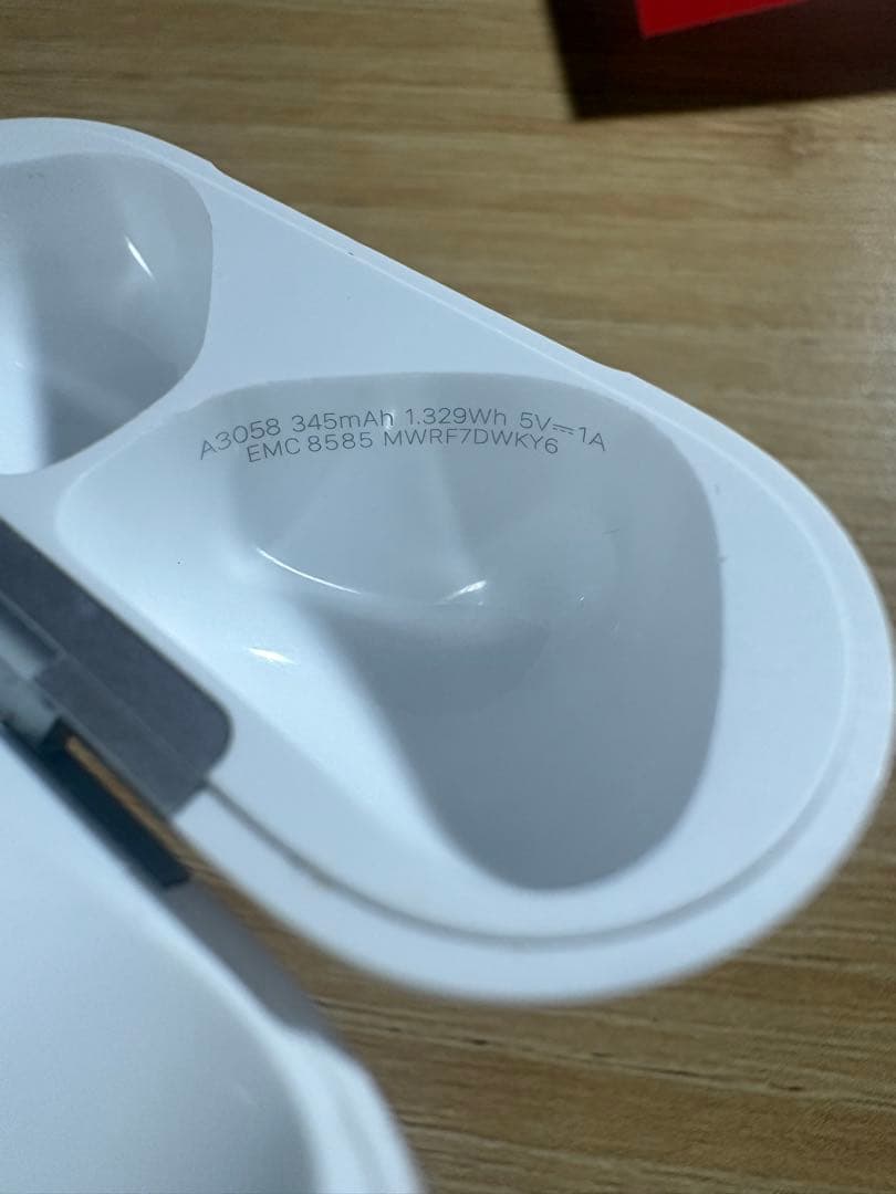 Apple AirPods4 本体 ホワイト