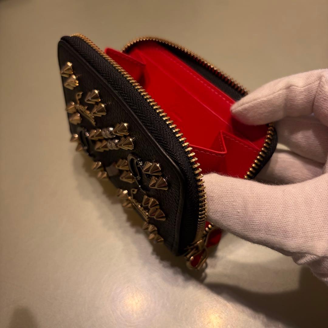 クリスチャンルブタン ケース 小銭入れ カード2枚 黒/赤