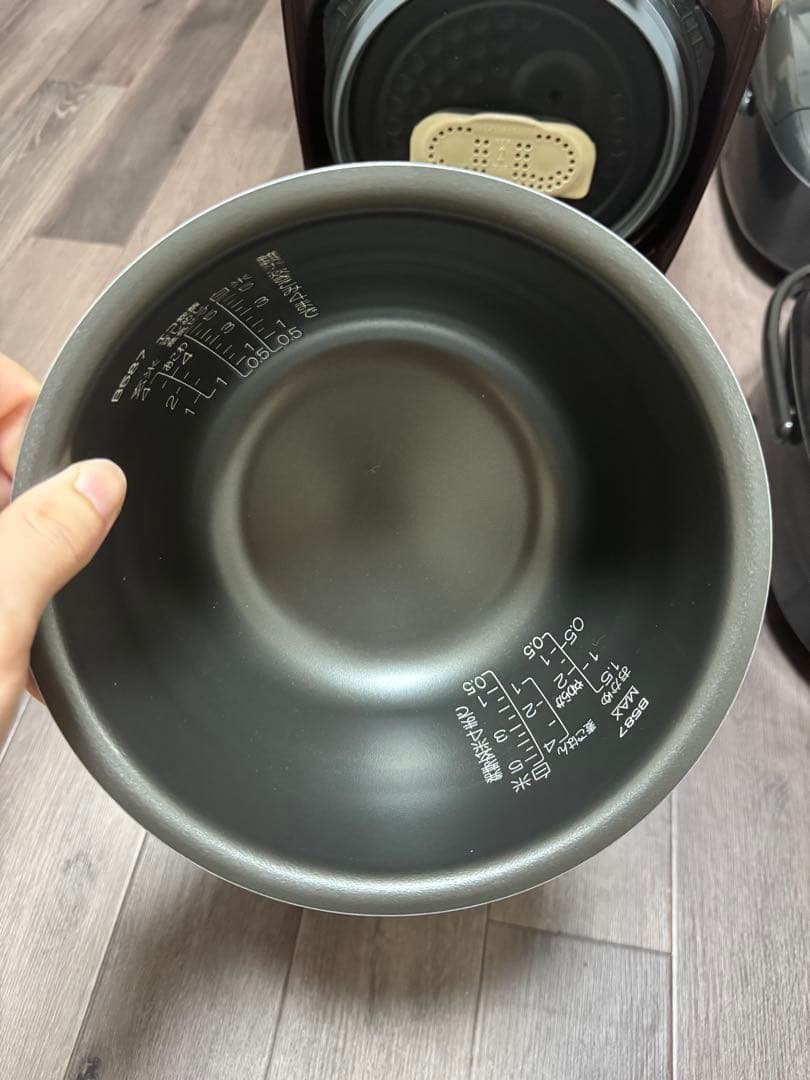 象印 NP-ZV103BK ボルドー色 圧力IH炊飯ジャー 22年製 5.5合