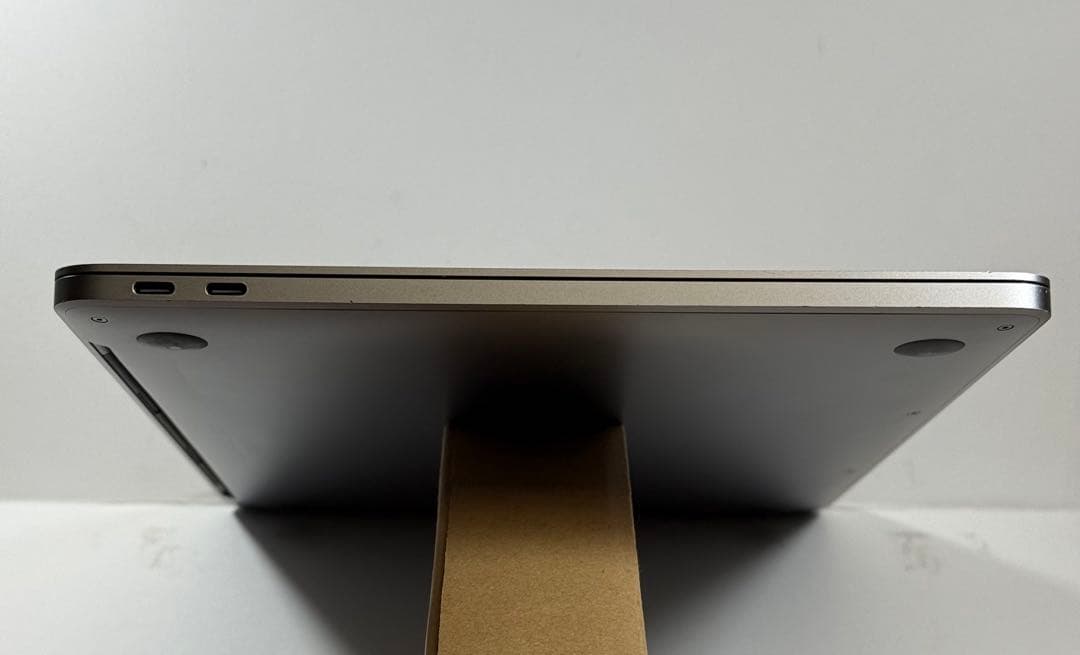 MacBook本体 Apple MacBook Pro 13 2017 i5/8GB/250GB