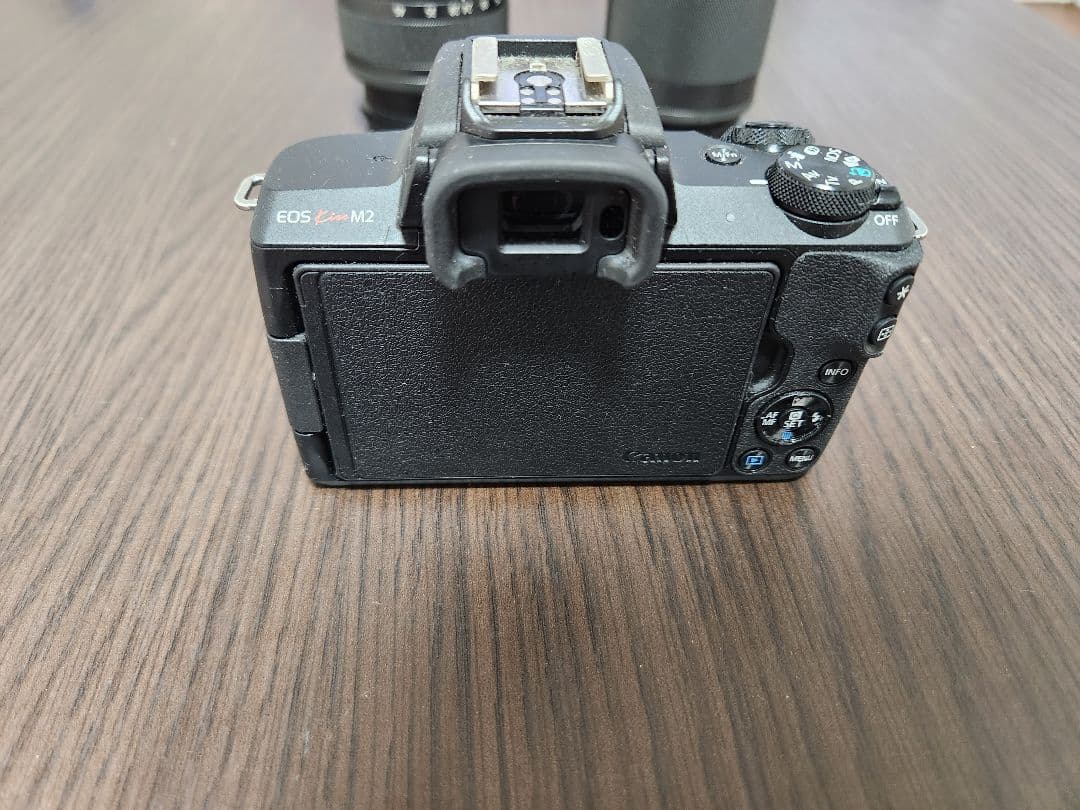 Canon EOS Kiss M2 + EF-S 55-250mm レンズ