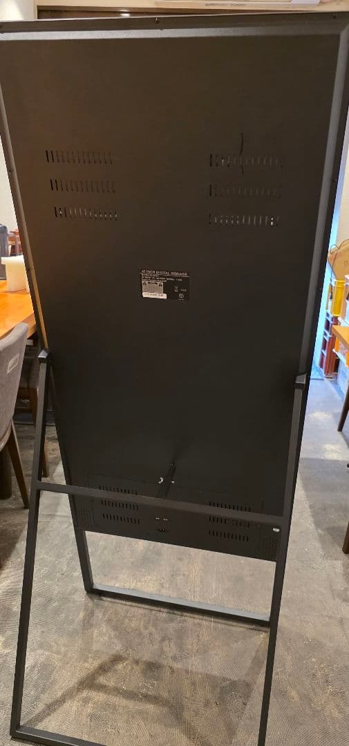 大型ディスプレイ本体 576mm x 1916mm