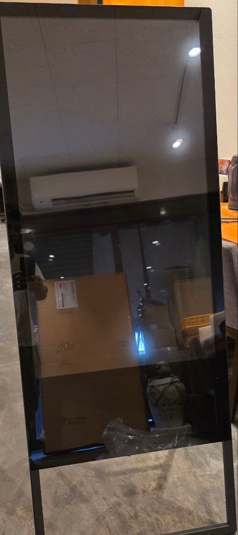 大型ディスプレイ本体 576mm x 1916mm