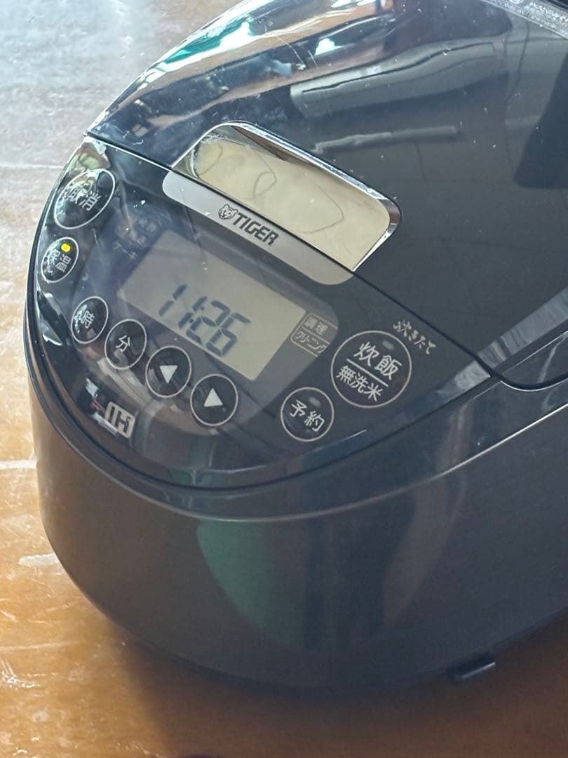 24年製タイガーIHジャー炊飯器5.5合炊き　モーブブラックJPW-Y100