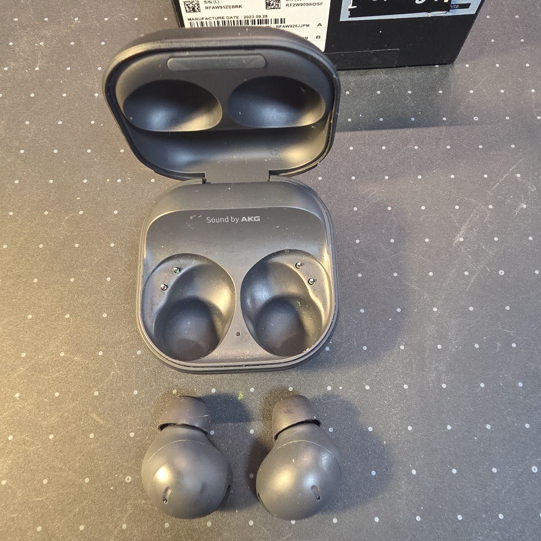 美品 GalaxyBuds2Pro グラファイト イヤーピースおまけ付き