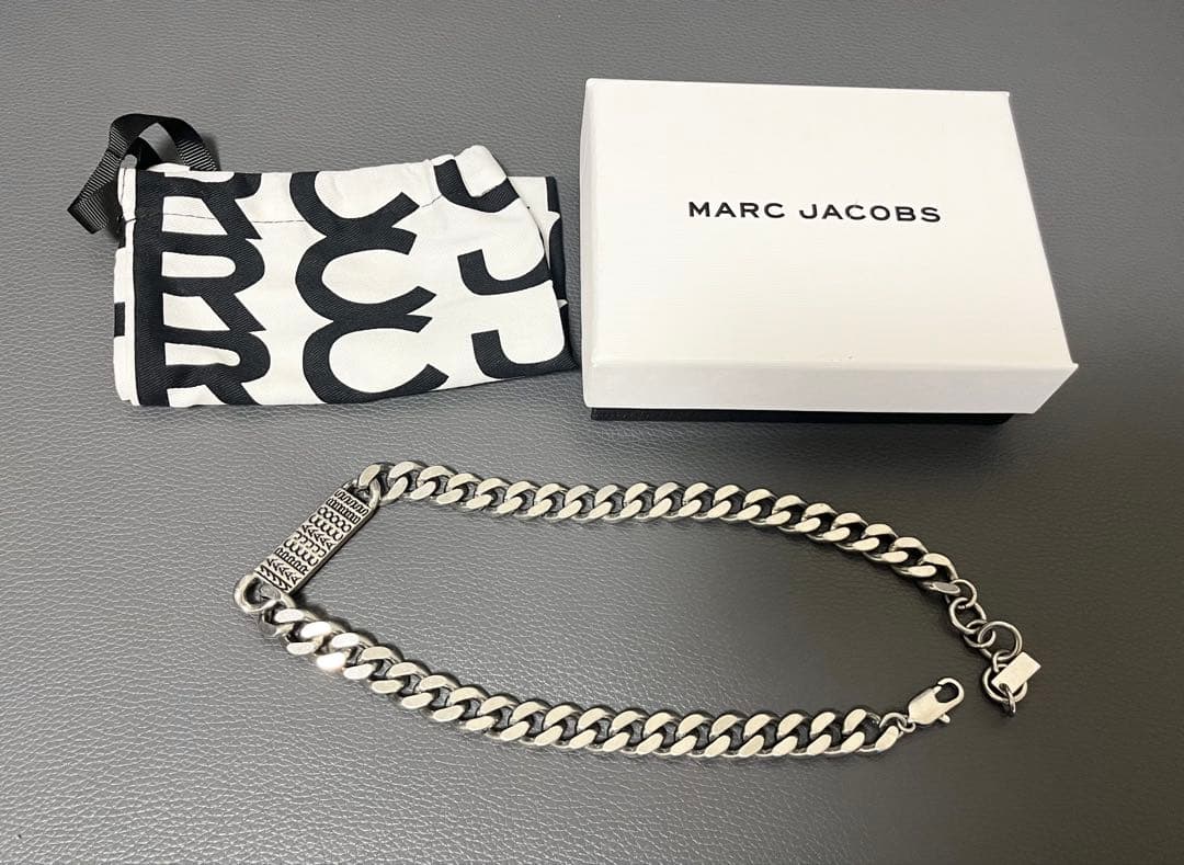 MARC JACOBS マークジェイコブス　モノグラムネックレス