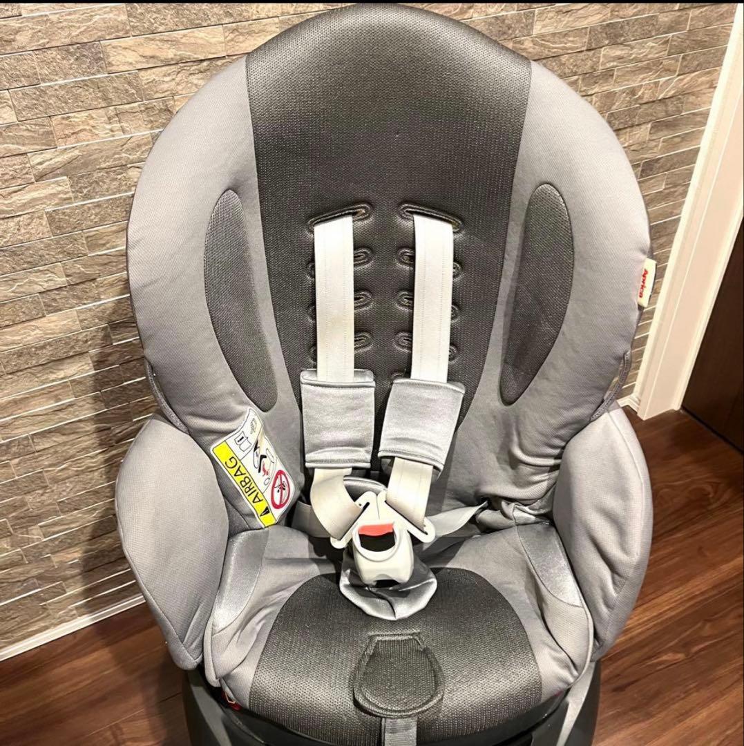 【美品】Aprica ベビーシート　チャイルドシート　0歳から　リクライニング