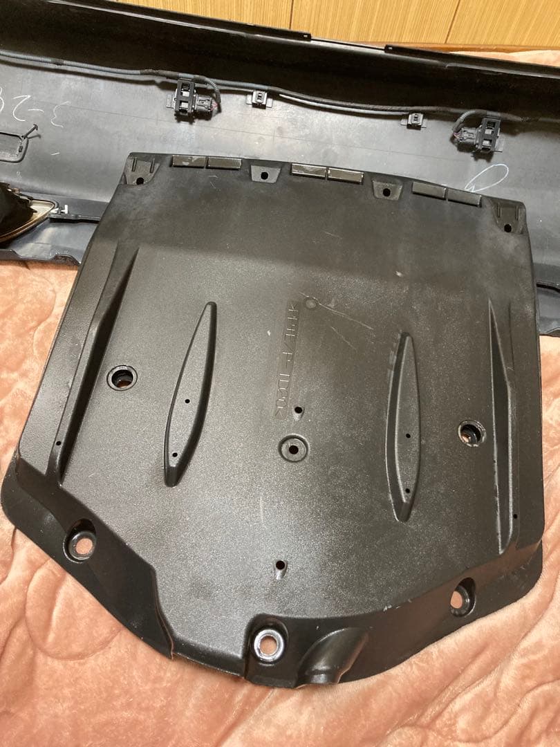 LEXUS レクサス　LS 600h 純正　リアバンパー　純正　ディフューザー