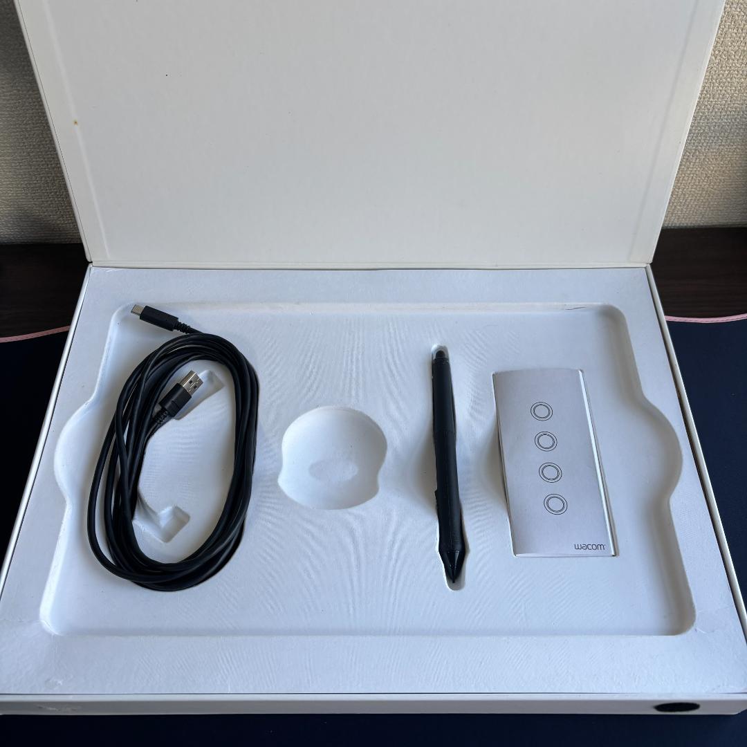 ワコム Wacom Intuos Pro PTH-660/K0 ペンタブレット